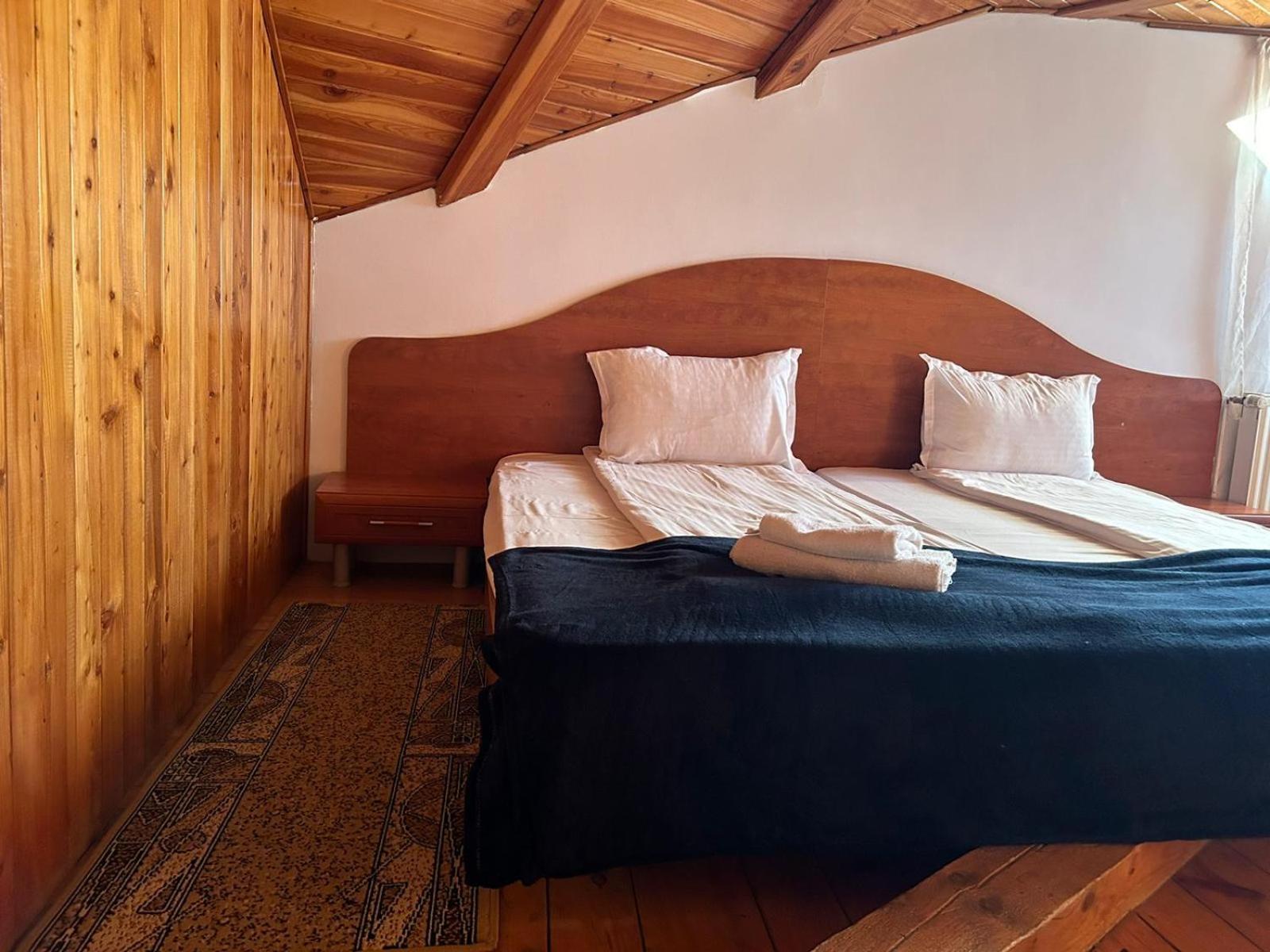 Ambra Room'S Brasov Bagian luar foto