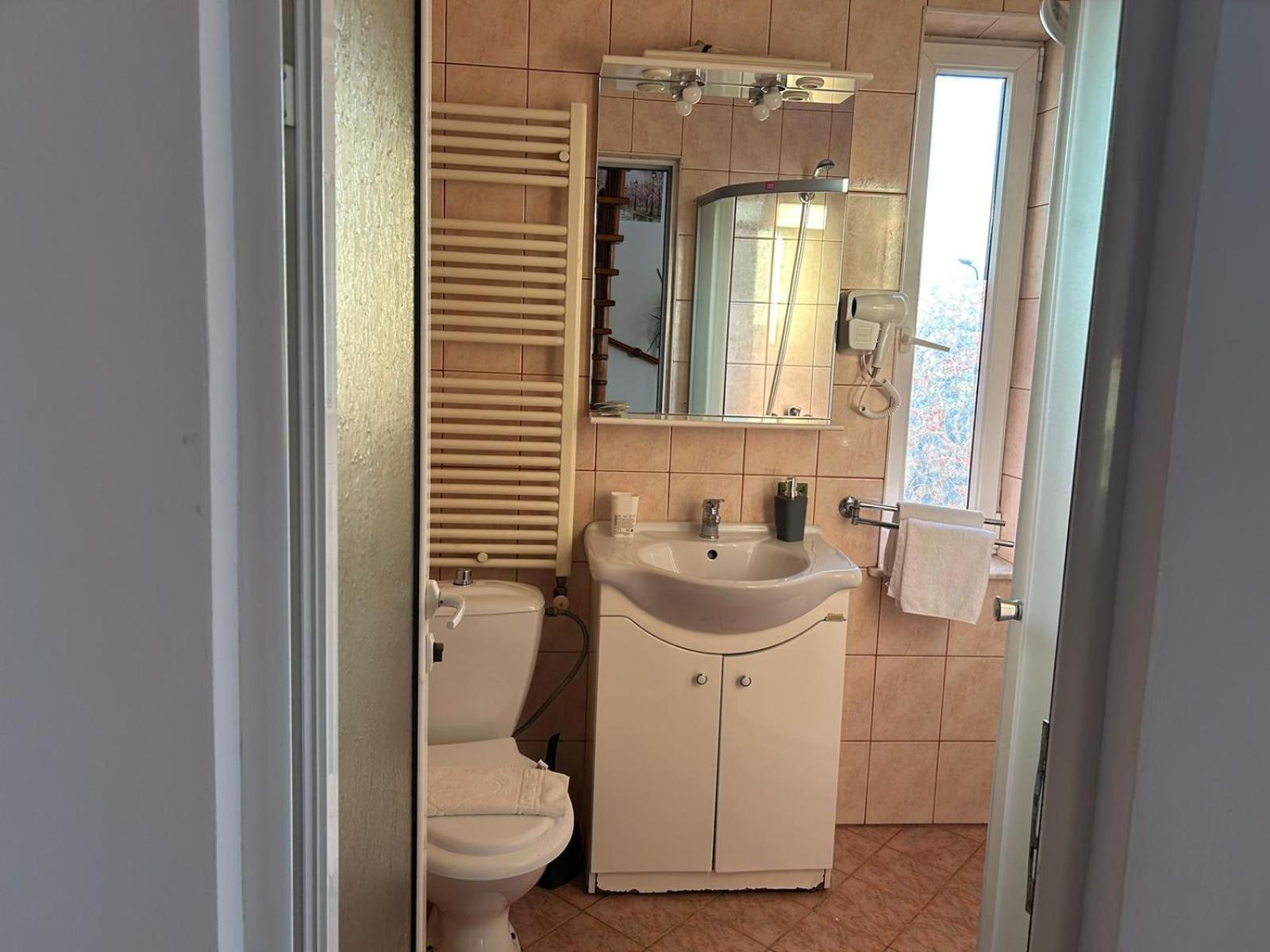 Ambra Room'S Brasov Bagian luar foto
