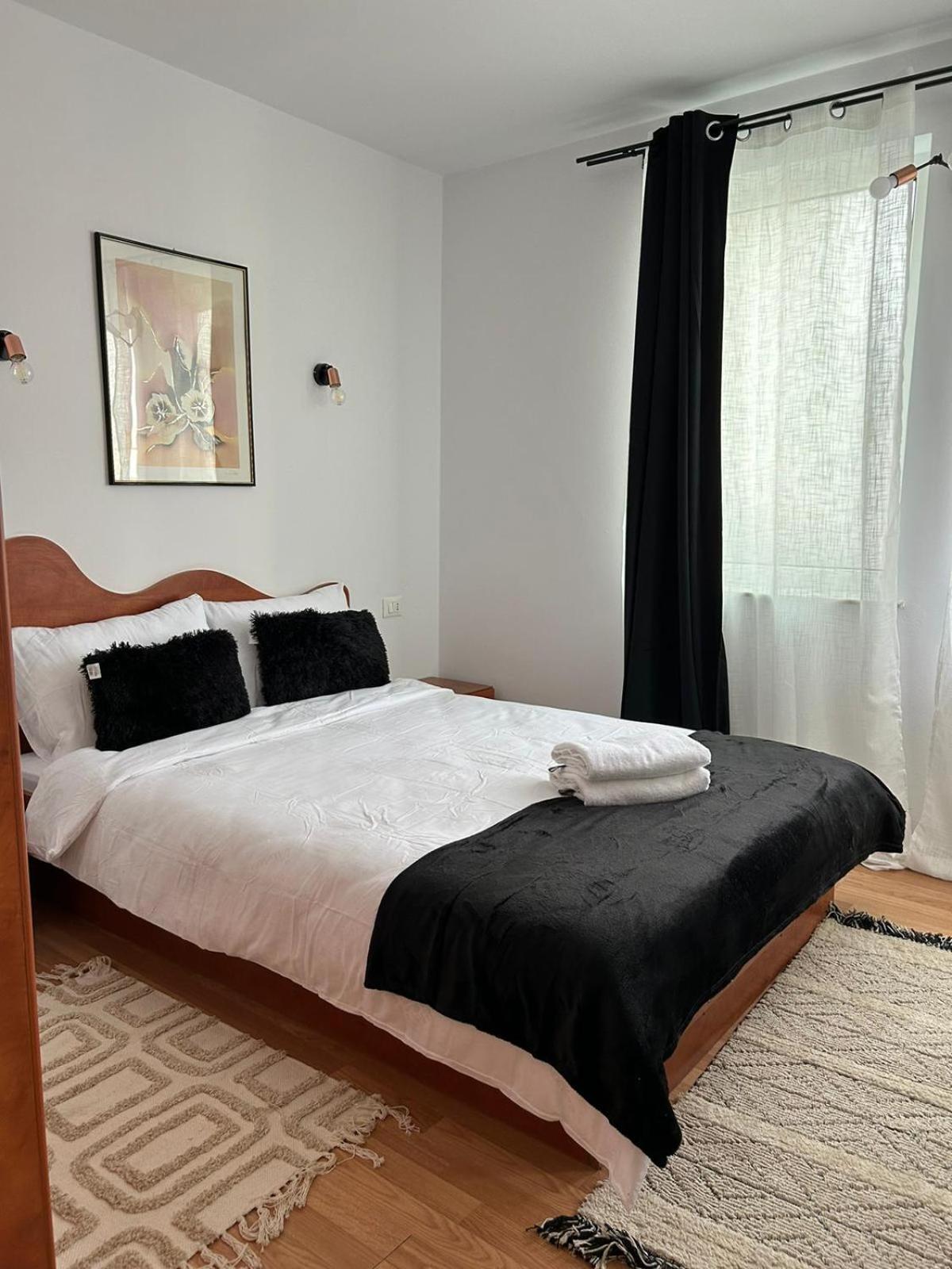 Ambra Room'S Brasov Bagian luar foto