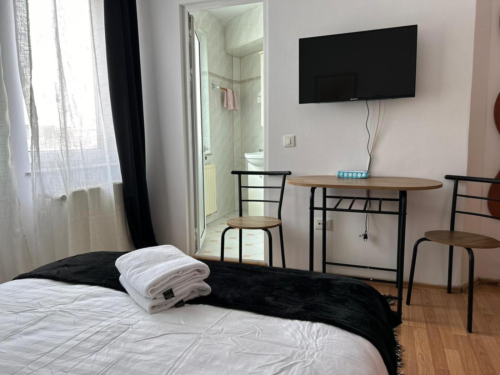 Ambra Room'S Brasov Bagian luar foto