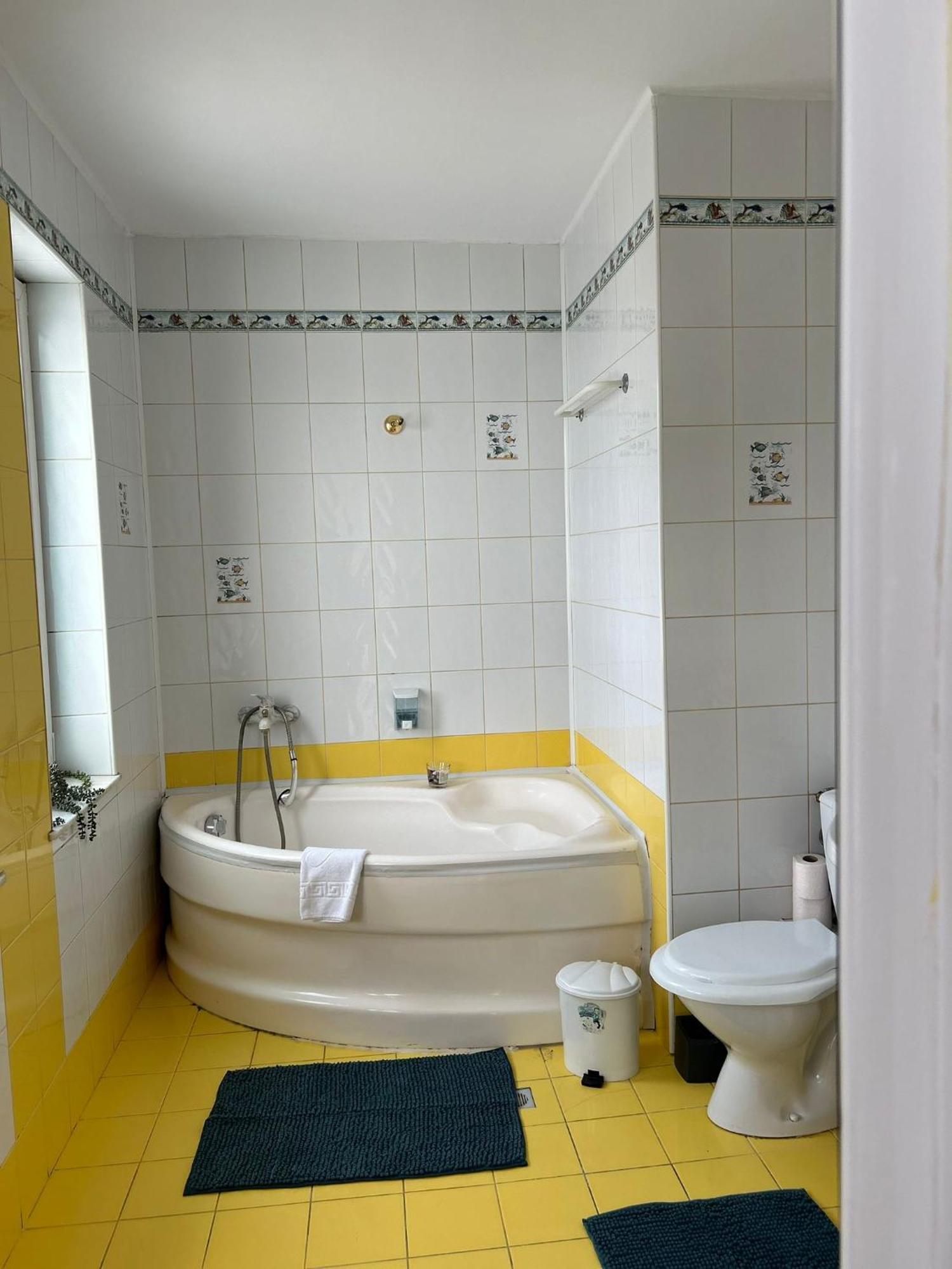 Ambra Room'S Brasov Bagian luar foto