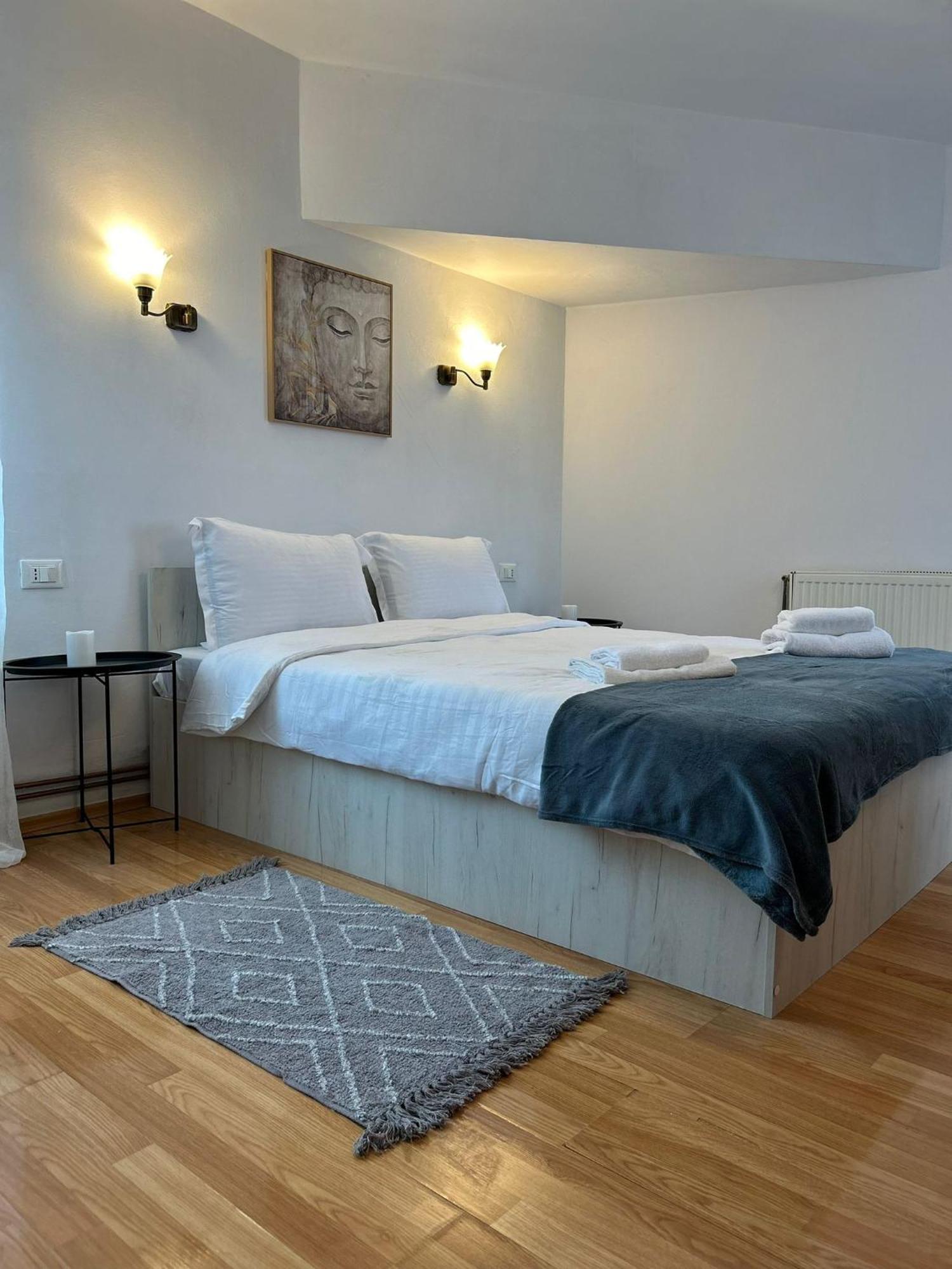 Ambra Room'S Brasov Bagian luar foto