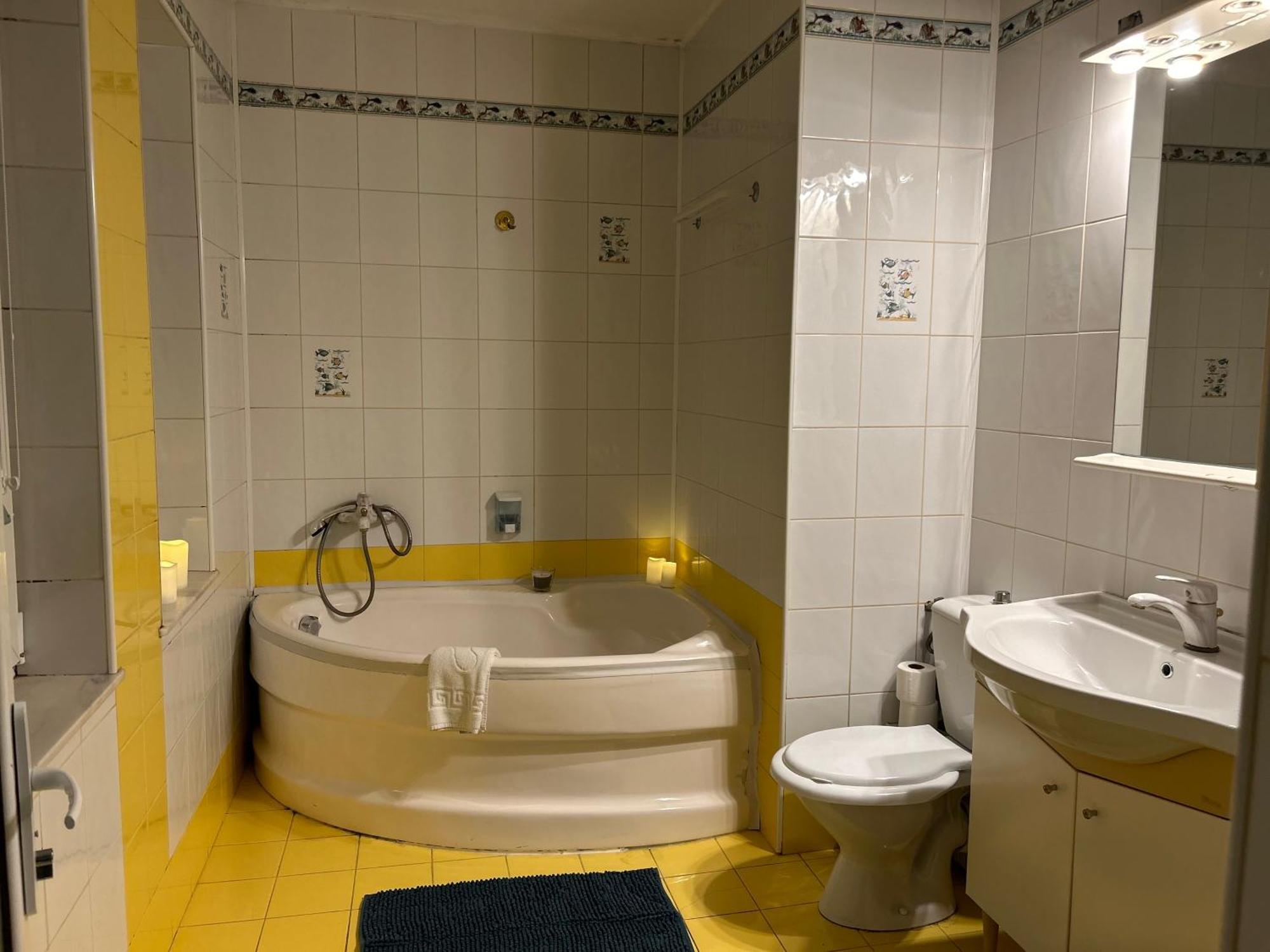 Ambra Room'S Brasov Bagian luar foto